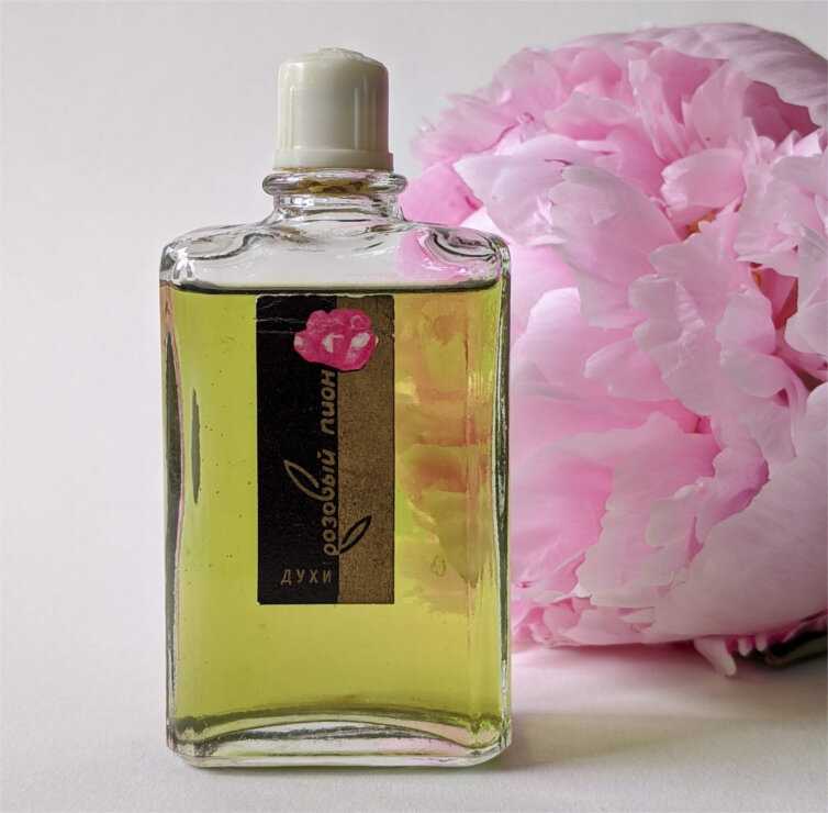 Женские духи с ароматом пиона: названия парфюмов с запахом цветка для женщин