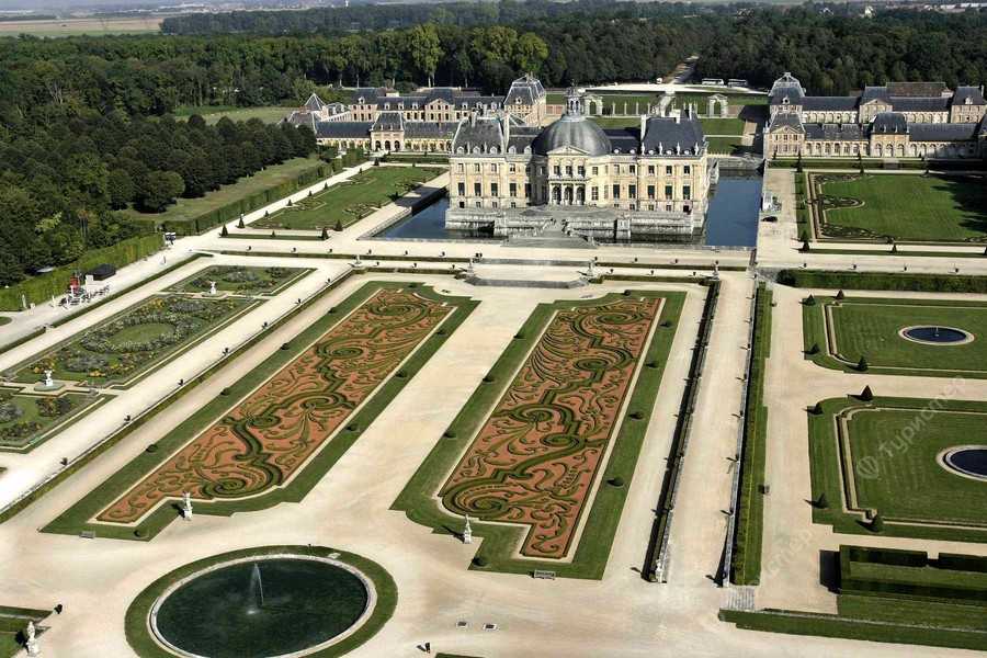 Версальский дворец в париже