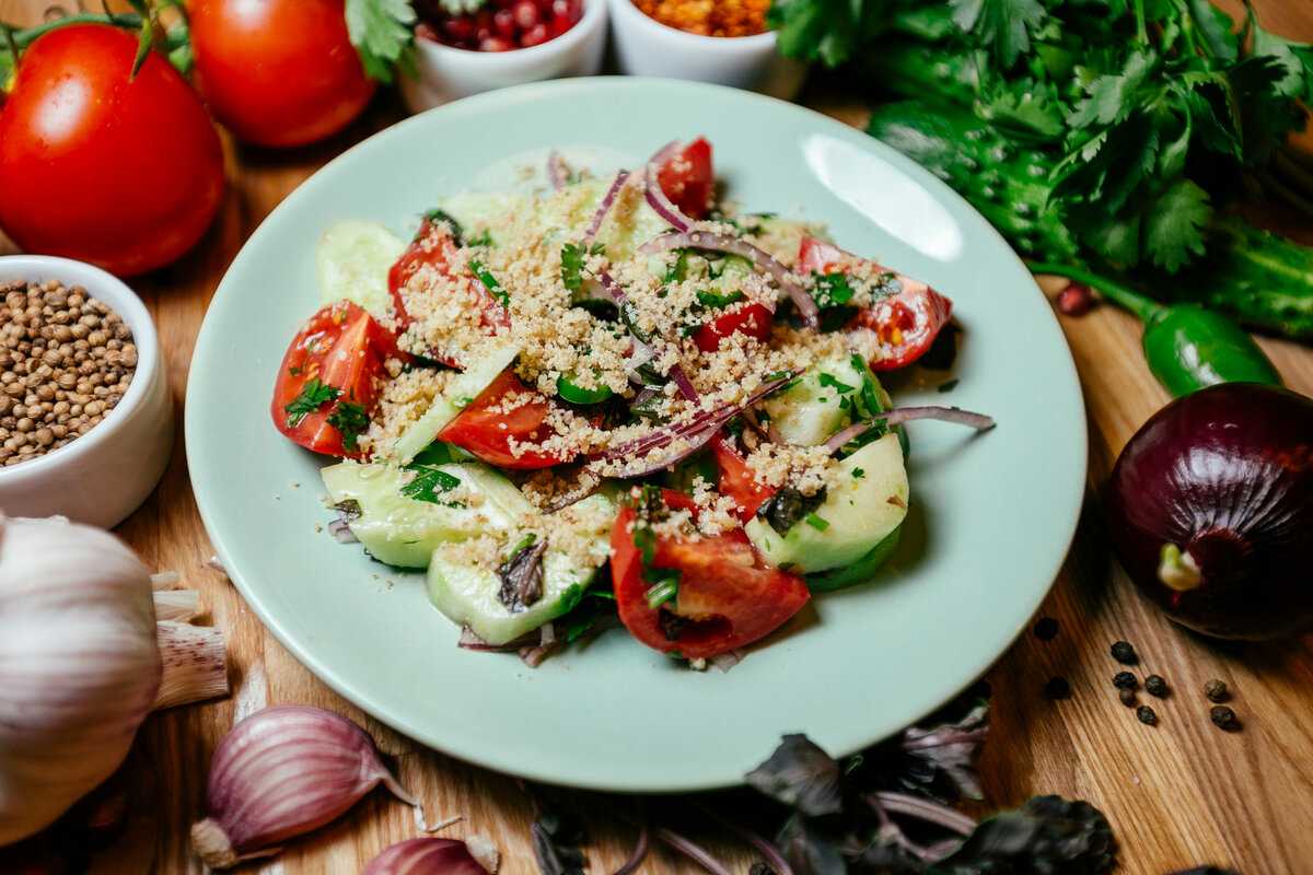 Салат со шпинатом - 6 вкусных рецептов